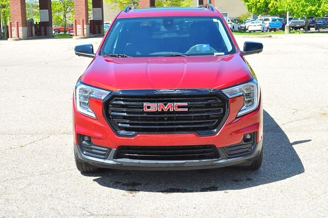 Used 2023 Red GMC SLT image 8