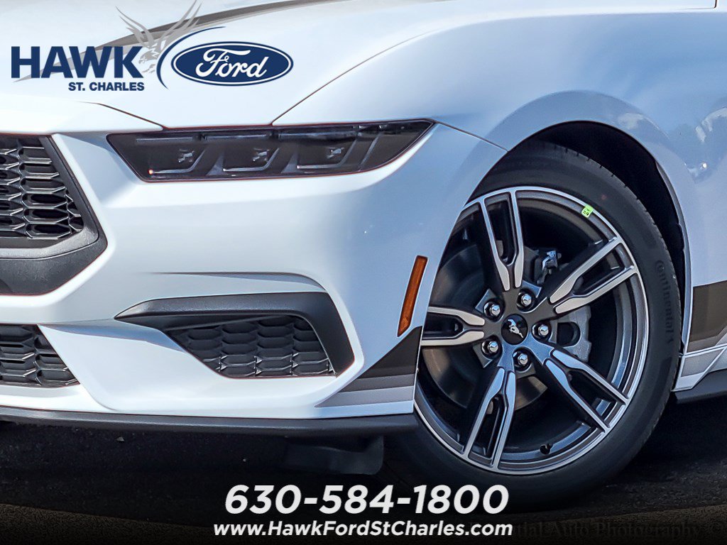 New 2025 Oxford White Ford EcoBoost® Premium Fastback image 3
