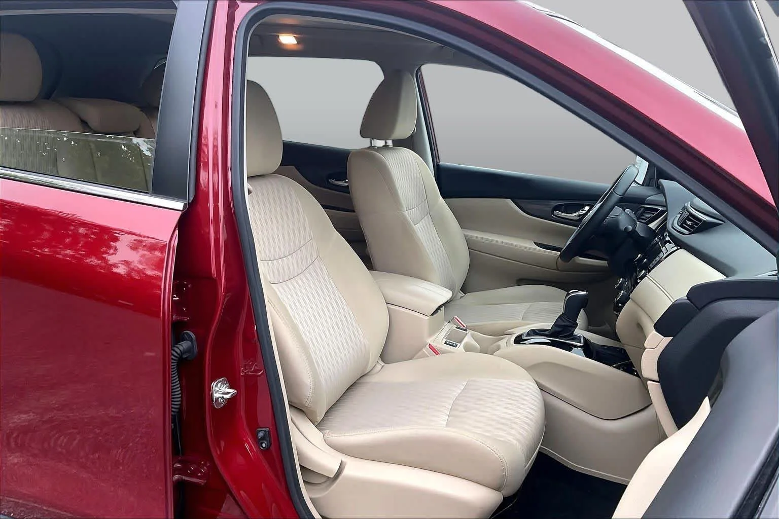 Used 2020 Scarlet Ember Tintcoat Nissan SV image 8