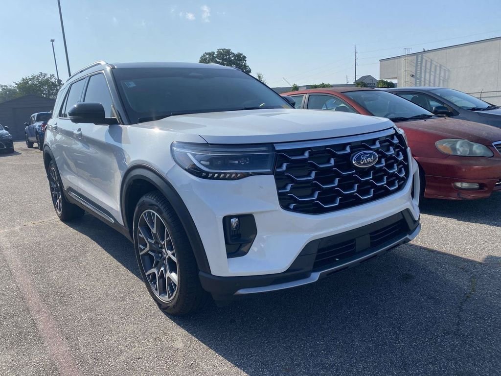 2025 Ford Explorer Platinum (PL535)'s photo
