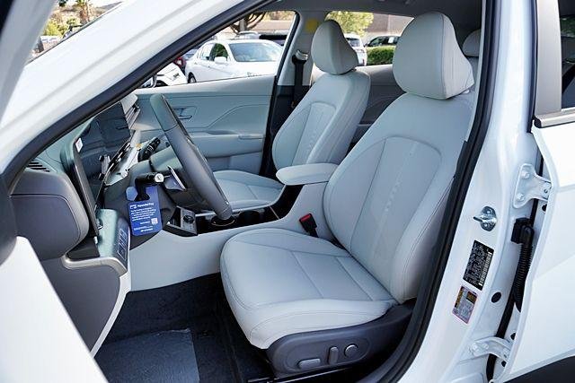 New 2026 White Hyundai SEL Premium FWD image 18