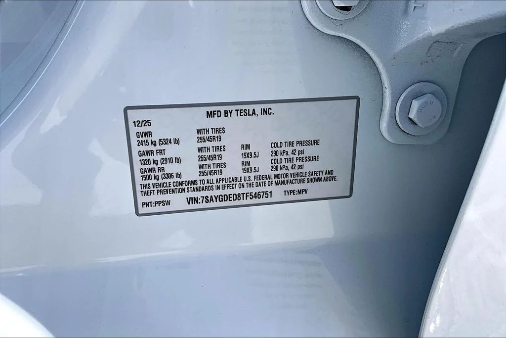 Used 2026 White Tesla Premium image 17