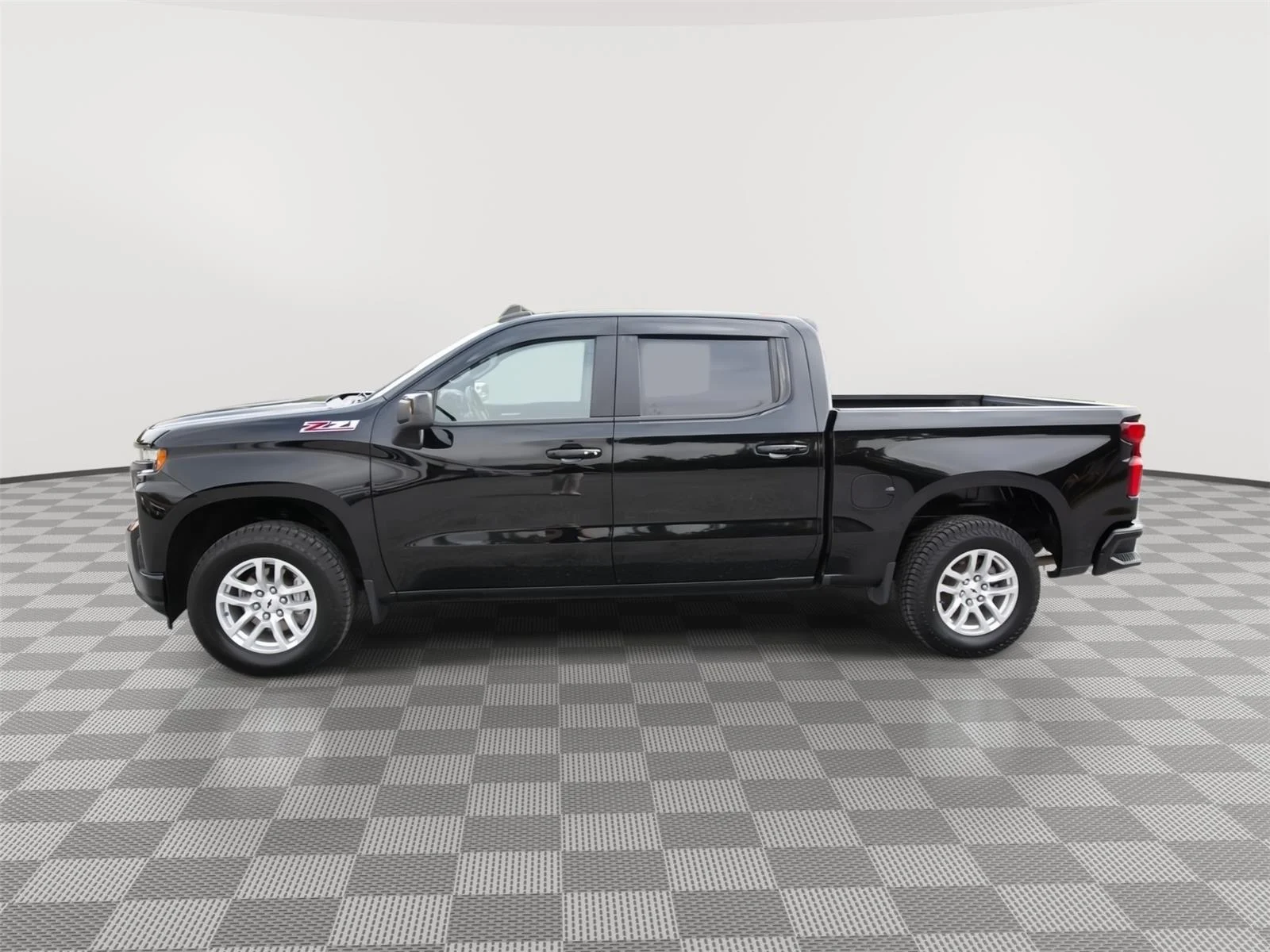 Used 2021 BLACK Chevrolet RST image 9