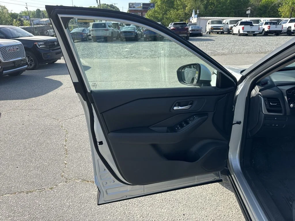 Used 2025 Silver Nissan SV image 23