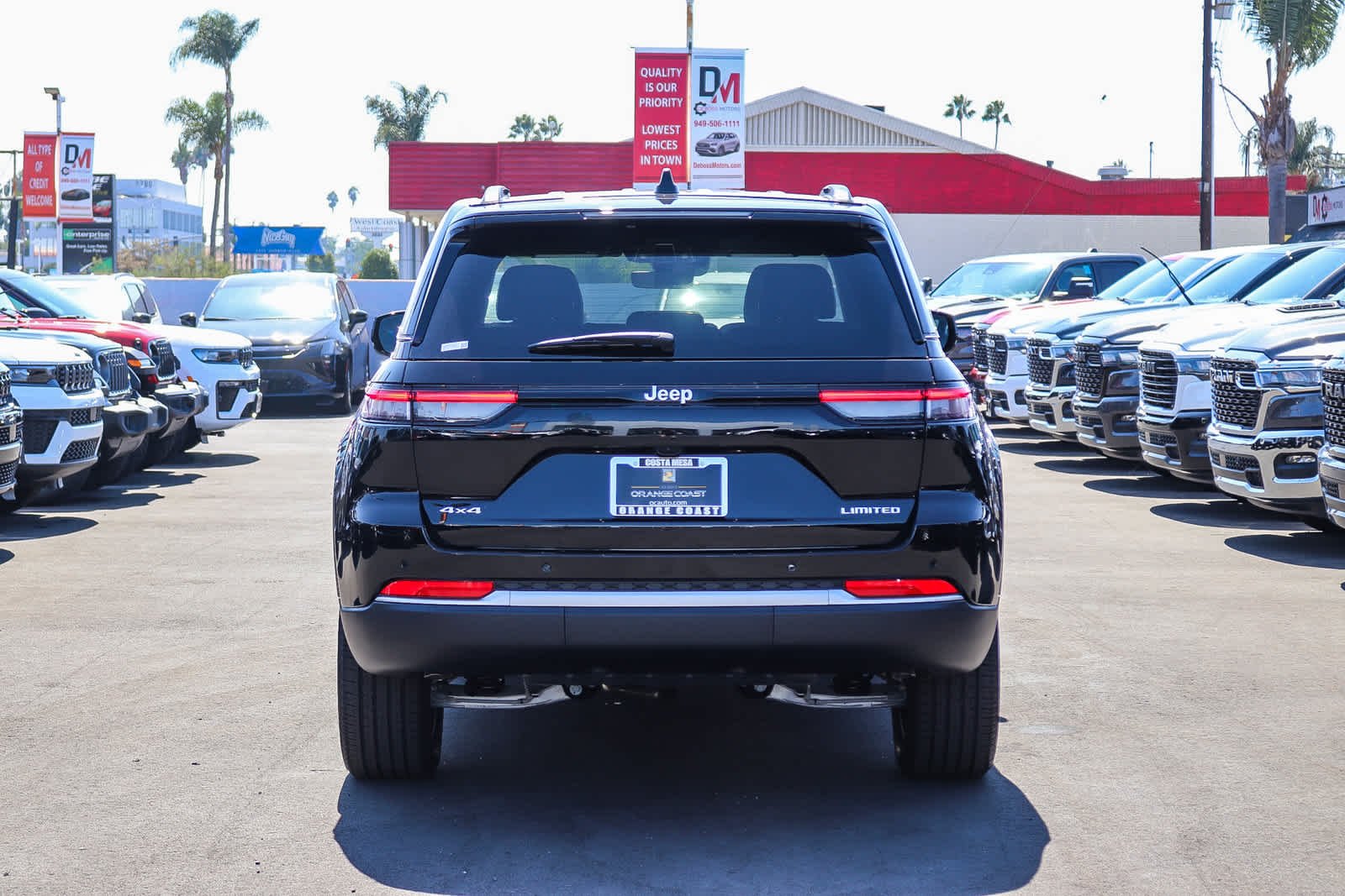 New 2027 High-Gloss Black Paint Jeep Limited image 5