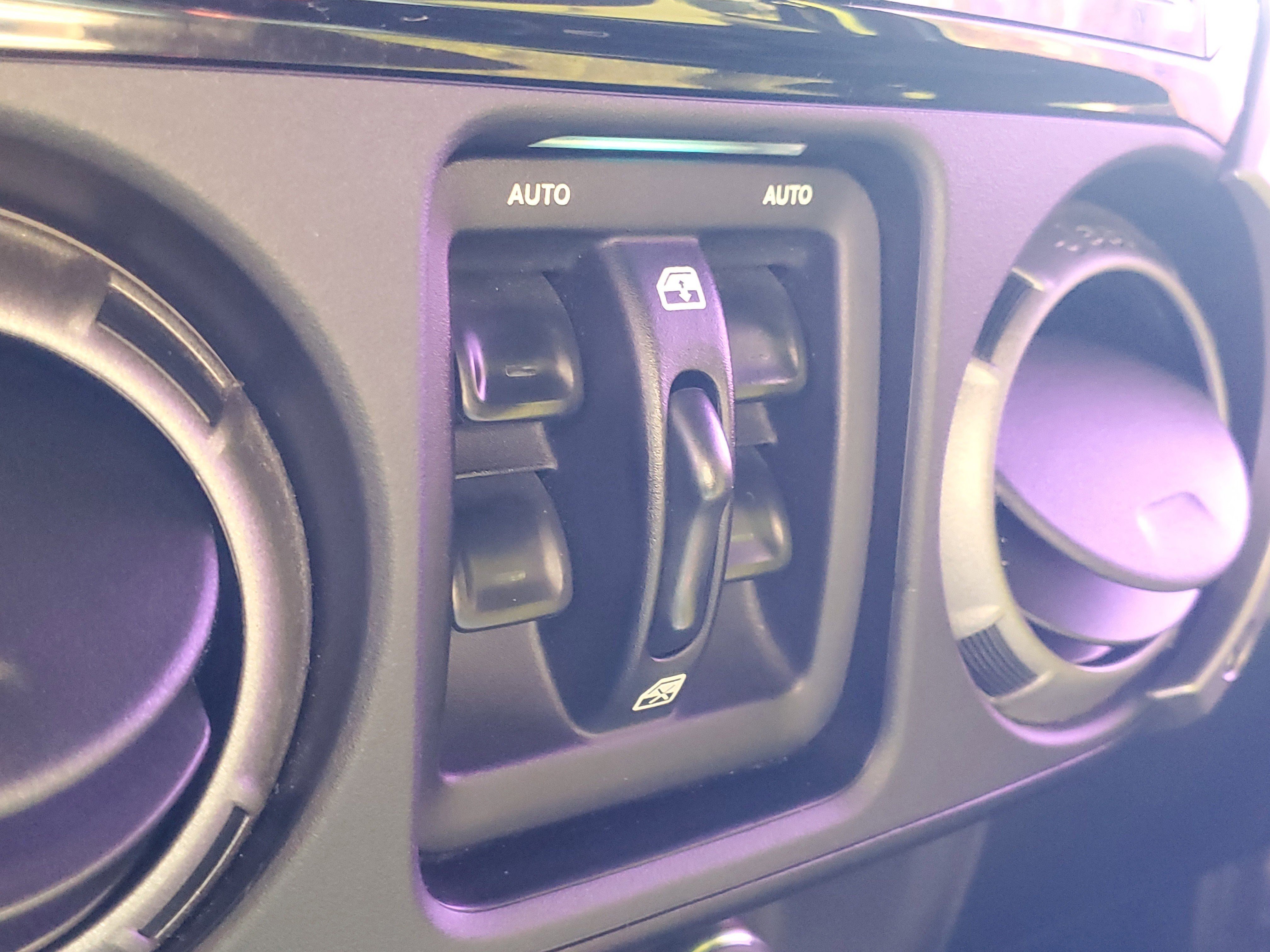 2017 Jeep Wrangler Unlimited Sport S - Photo 34