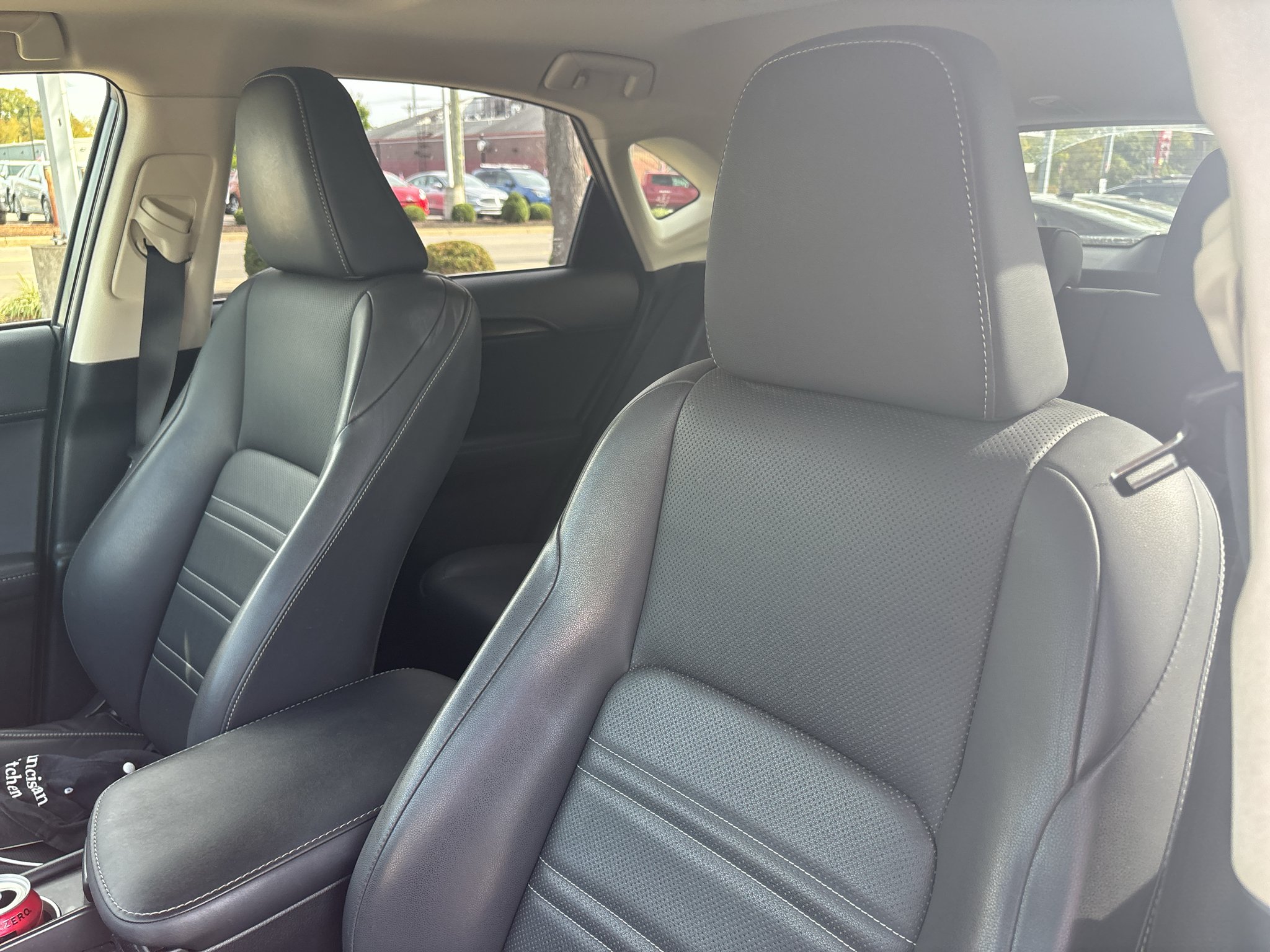 Used 2015 Eminent White Pearl Lexus Base image 5