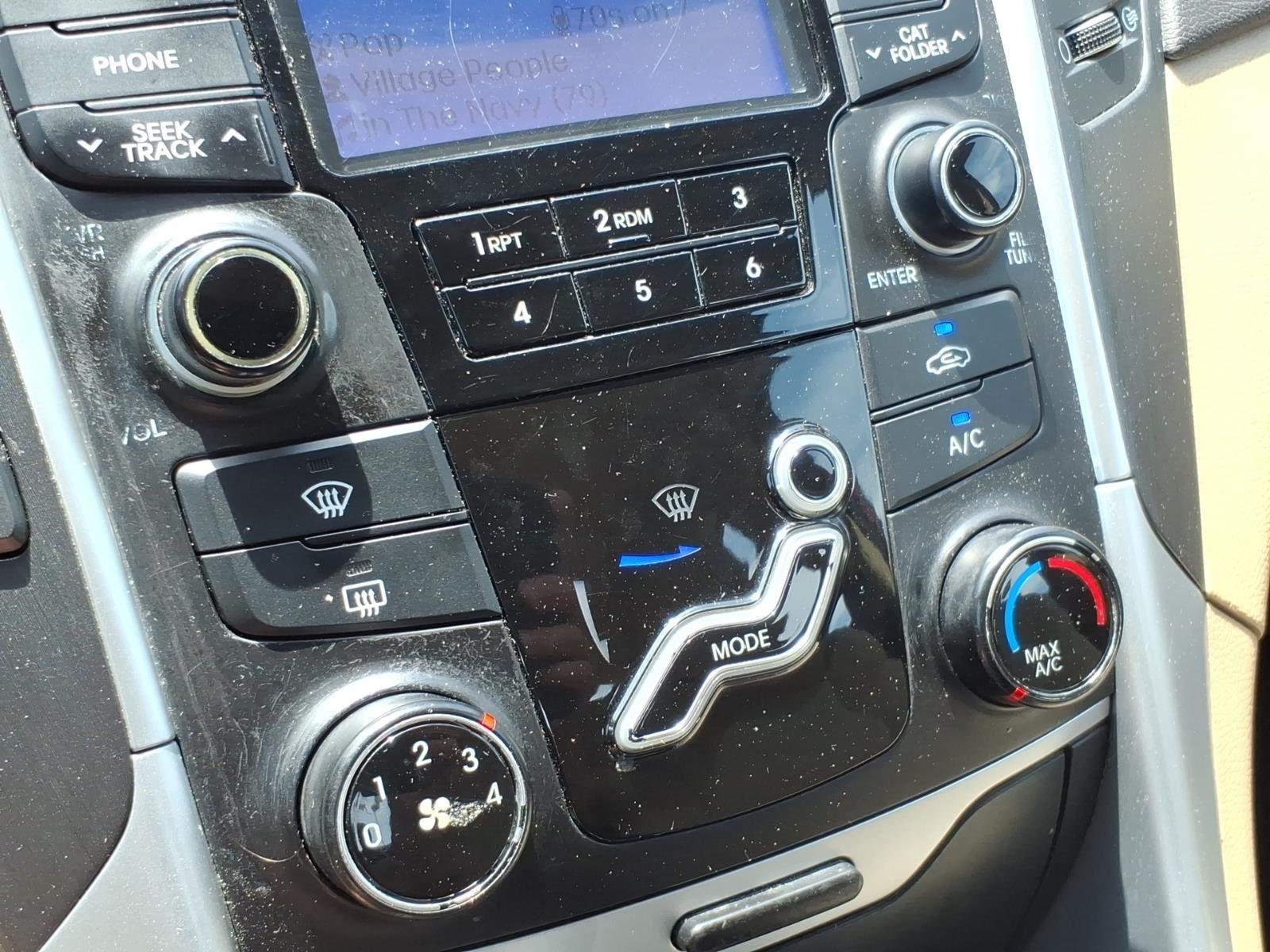 Used 2012 Sparkling Ruby Hyundai GLS PZEV image 17