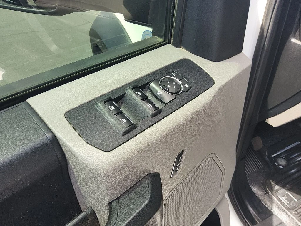 Certified Used 2019 White Ford XL image 7