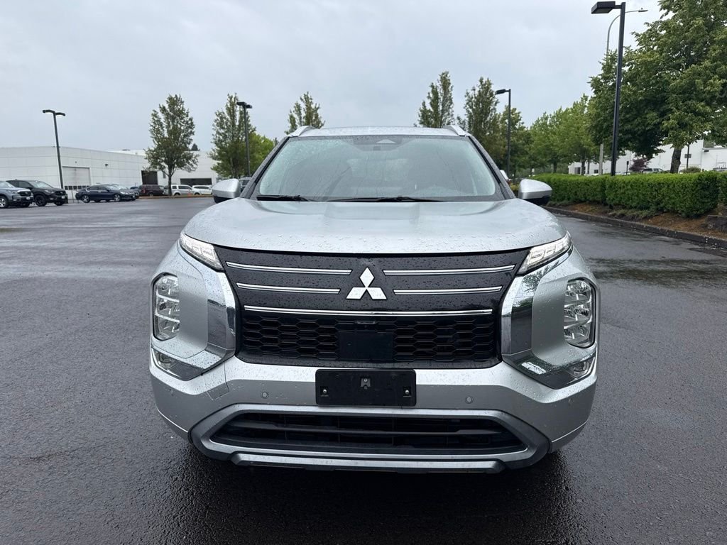 Used 2025 Alloy Silver Metallic Mitsubishi SEL image 2