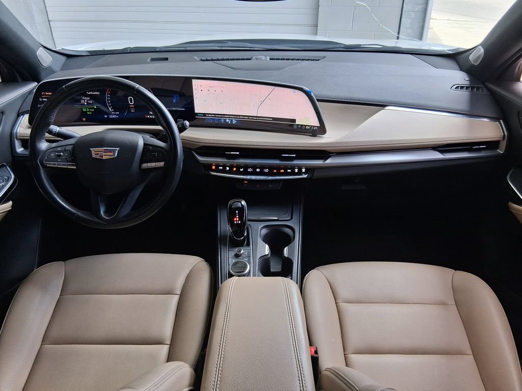 Used 2024 Crystal White Tricoat Cadillac Luxury image 9