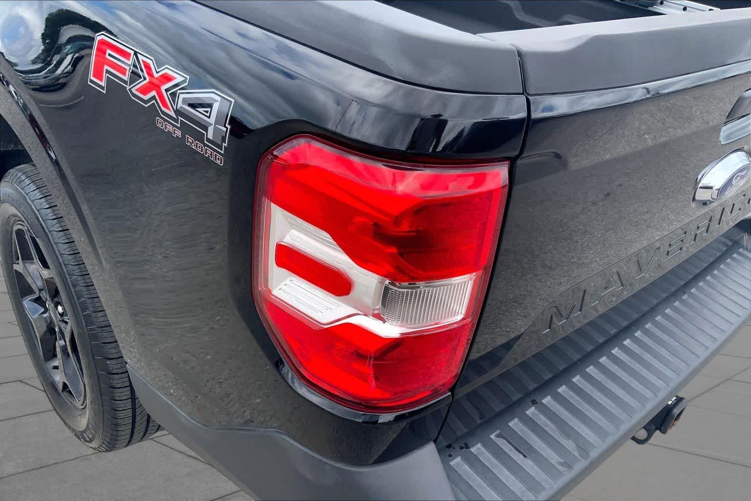 Certified Used 2022 Shadow Black Ford XLT image 28