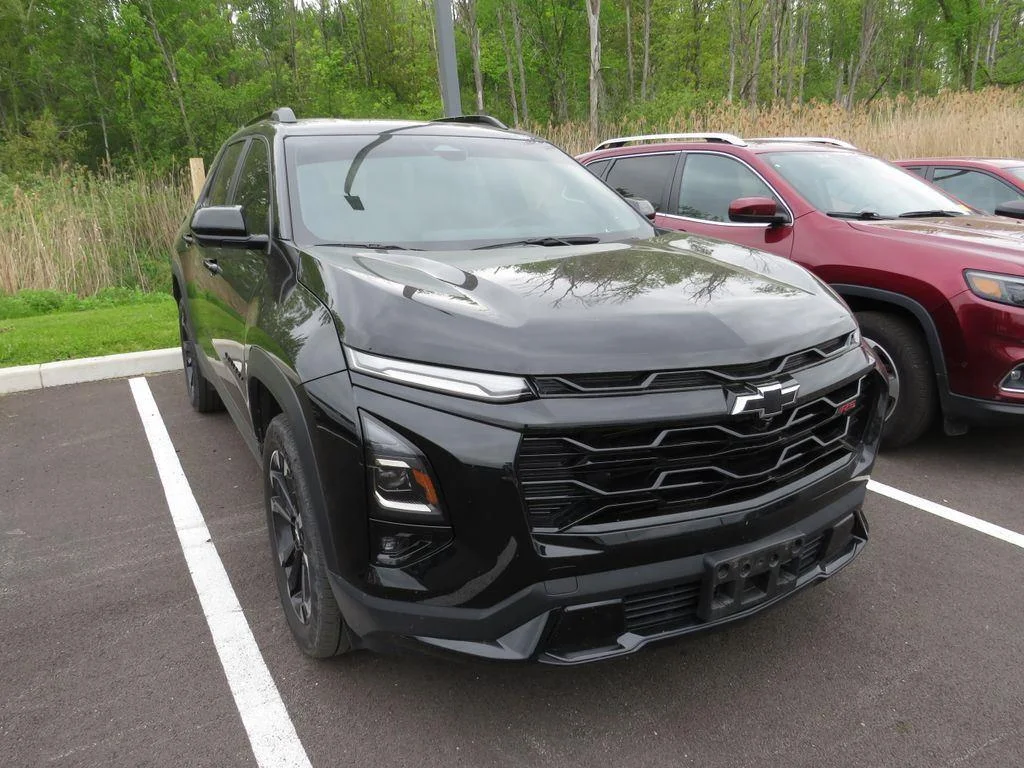 Used 2025 Black Metallic CHEVROLET TRUCK RS image 3