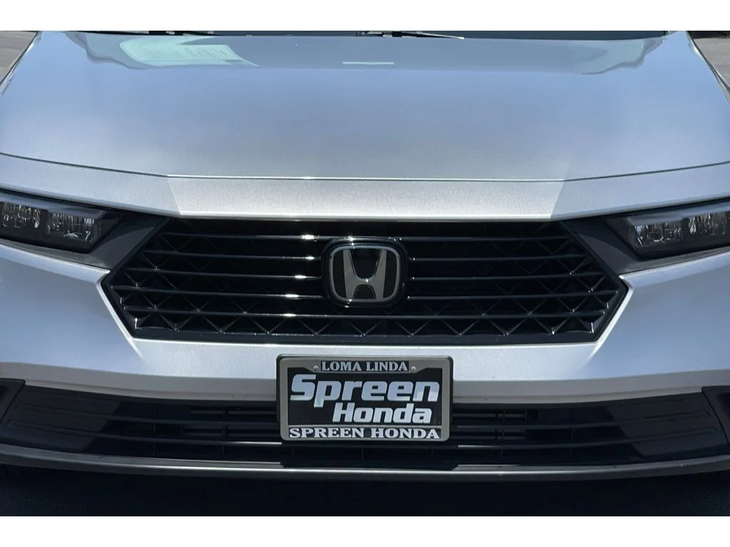 Used 2024 Solar Silver Metallic Honda LX image 13