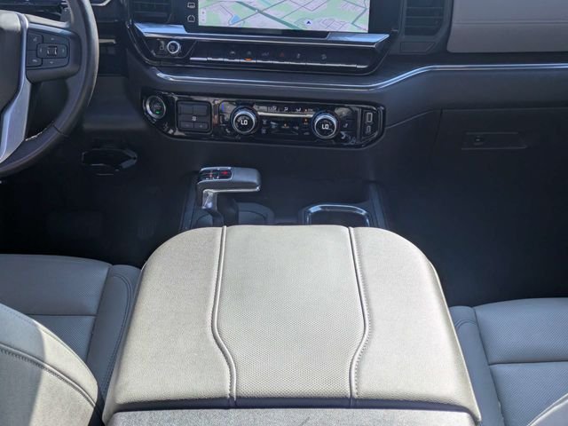 Used 2025 White GMC SLT image 19