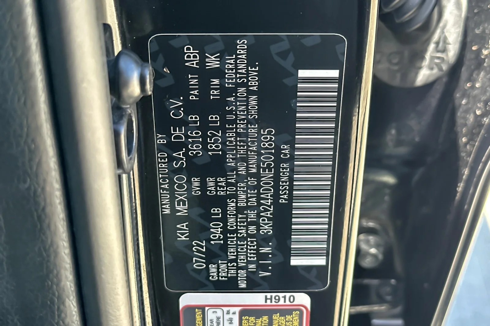 Used 2022 BLACK Kia LX image 25