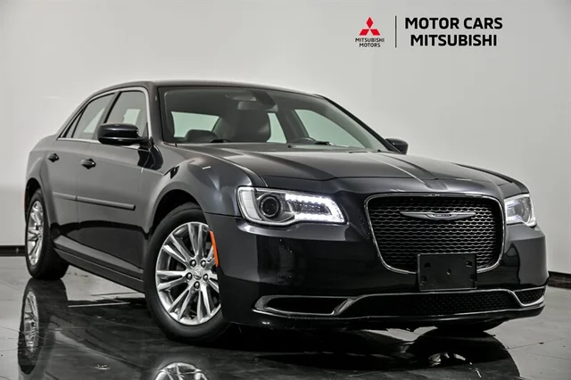 2019 Chrysler 300 Touring