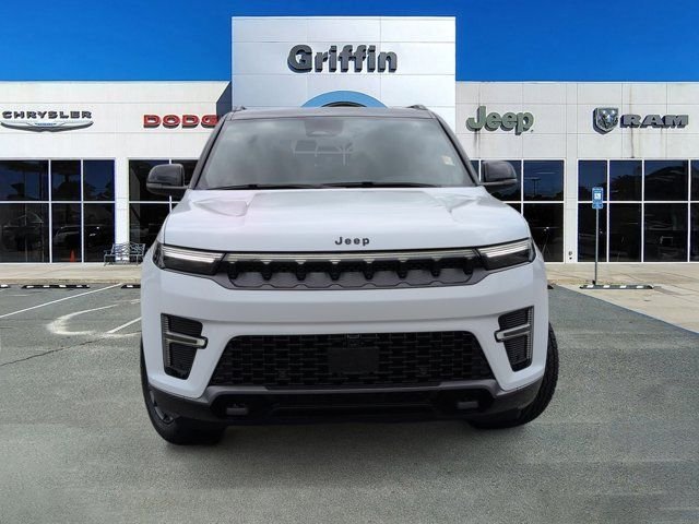 New 2026 Bright White Clear-Coat Exterior Paint Jeep Upland image 12