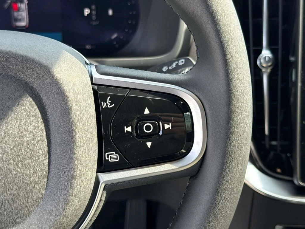 2026 Volvo XC90 Plus - Photo 27