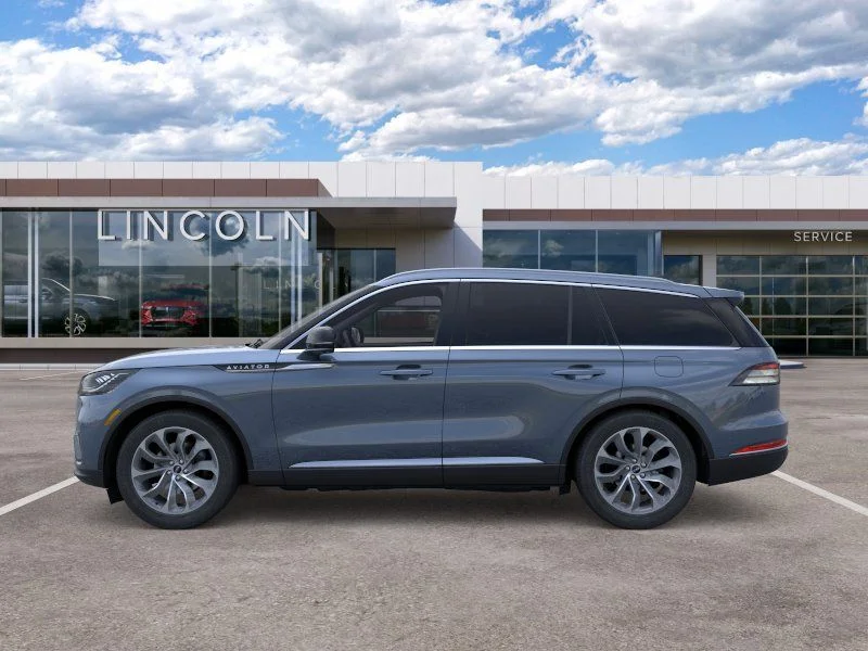 New 2026 Whisper Blue Metallic Clearcoat Lincoln Premiere® image 3