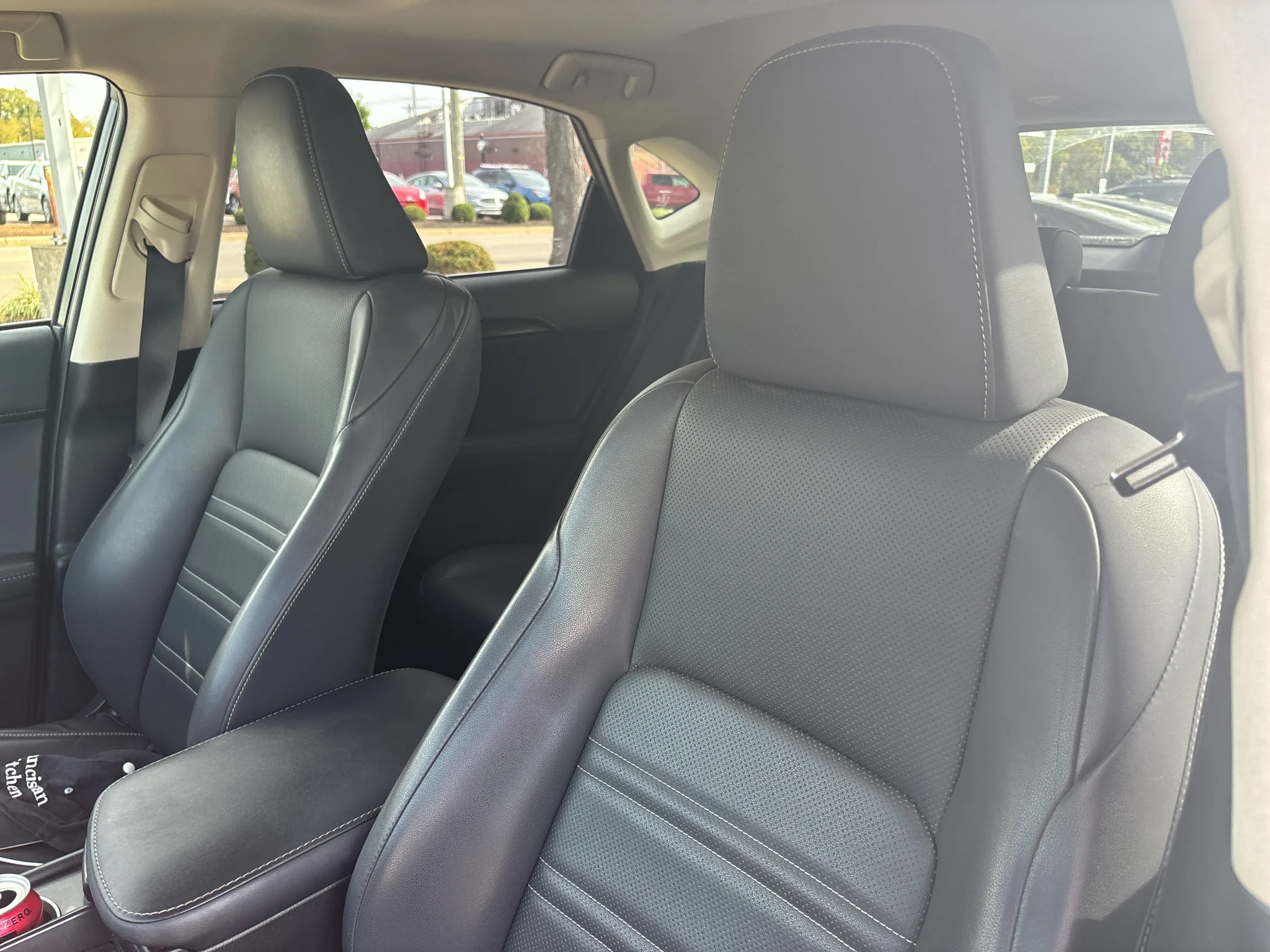 Used 2015 Eminent White Pearl Lexus Base image 5
