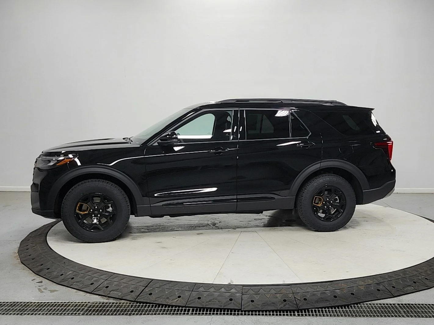 New 2026 Black Ford Tremor image 4