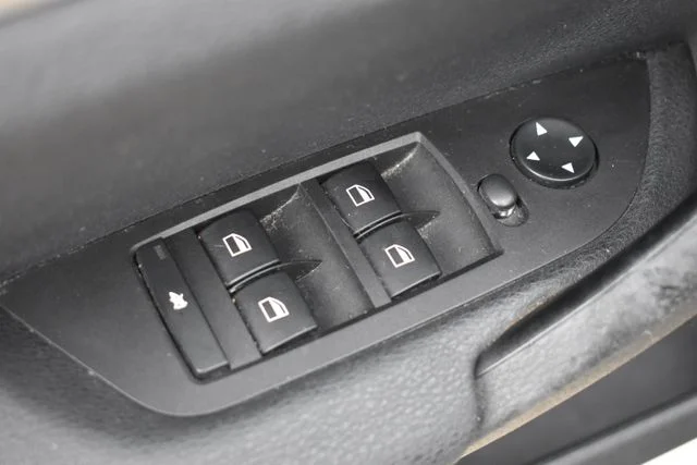 Used 2014 Black BMW xDrive28i image 10