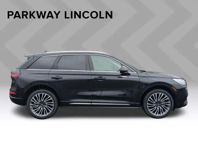 Used 2022 Black Lincoln Reserve image 6