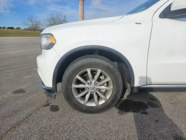 Used 2017 White Dodge SXT image 26