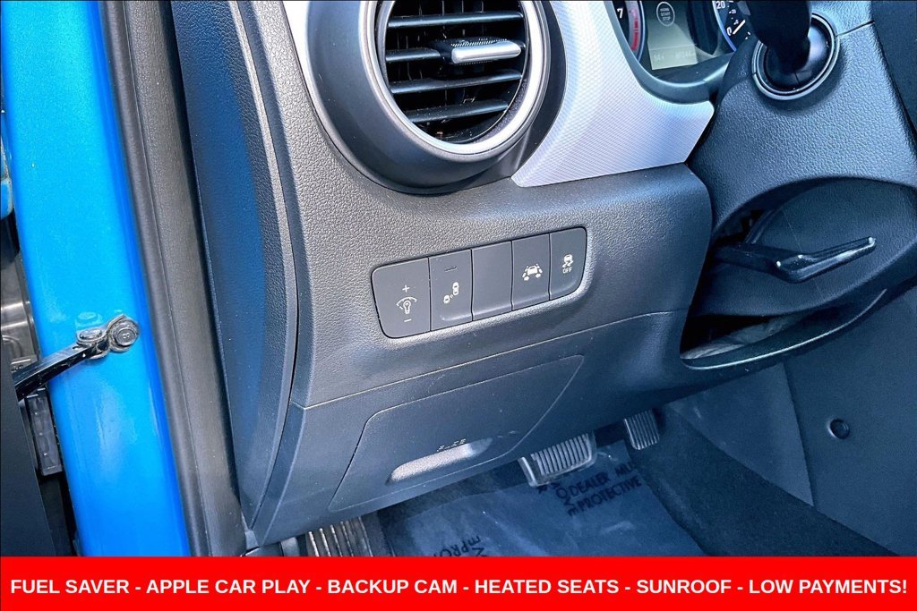 Used 2020 Blue Hyundai SEL Plus image 12