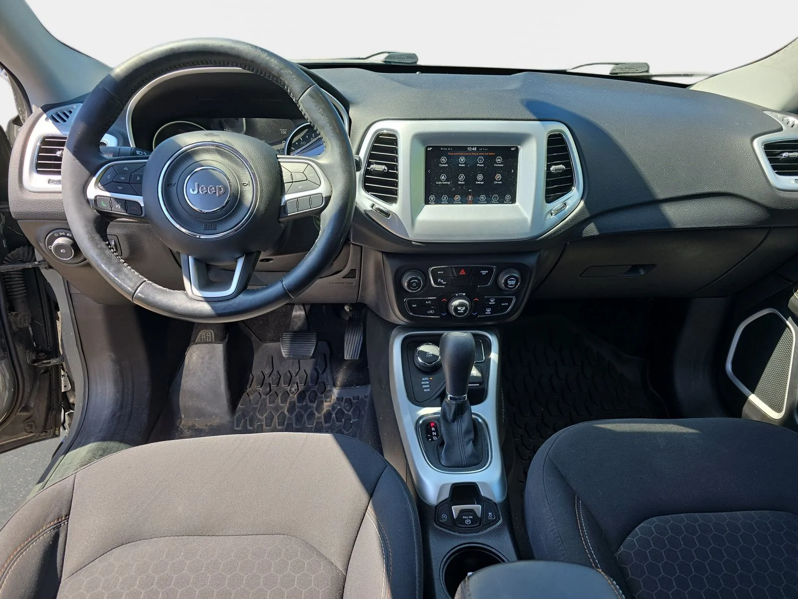 Used 2019 Gray Clearcoat Jeep Sport image 12