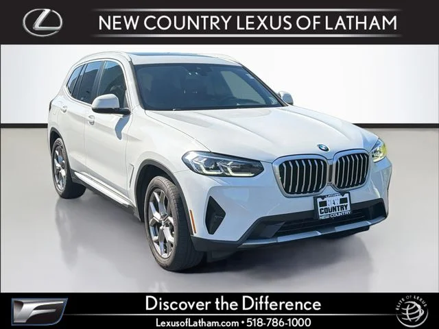 Used 2022 White BMW xDrive30i image 1