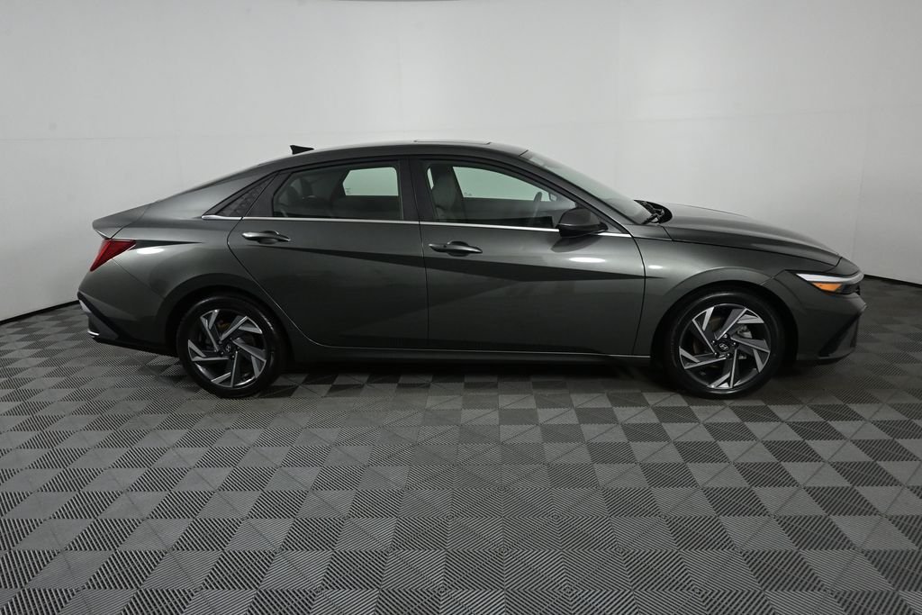 Used 2024 Gray Hyundai SEL image 24