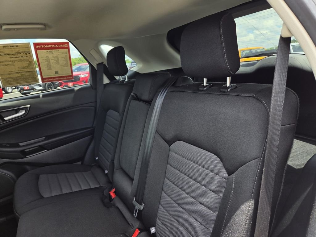 Used 2023 Oxford White Ford SE image 45