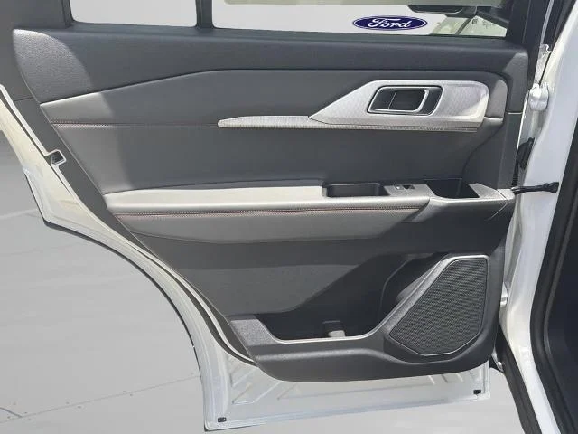 New 2026 Star White Metallic Tri-Coat Ford Active image 20