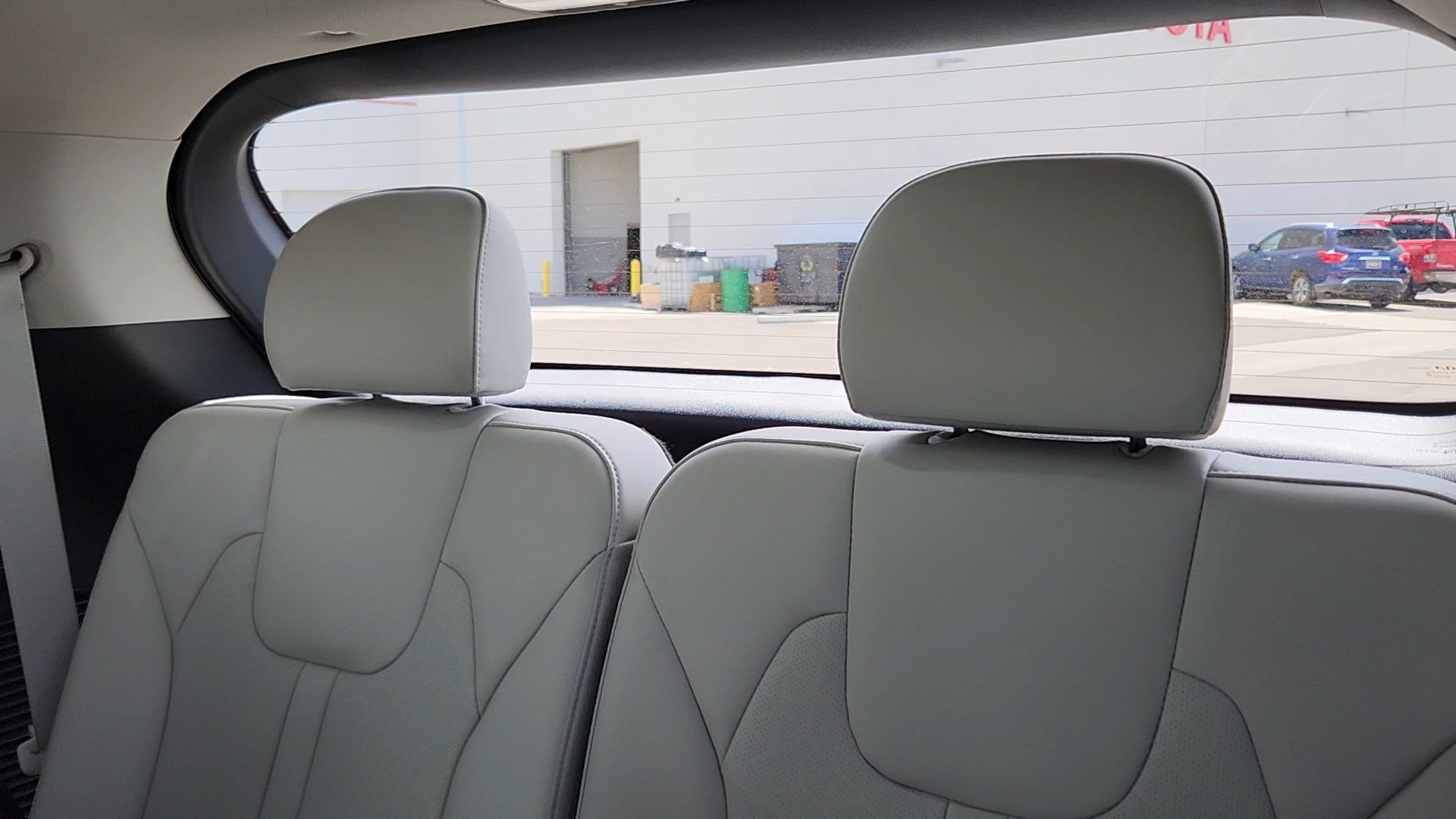 Used 2023 Passion Red Kia SX image 19