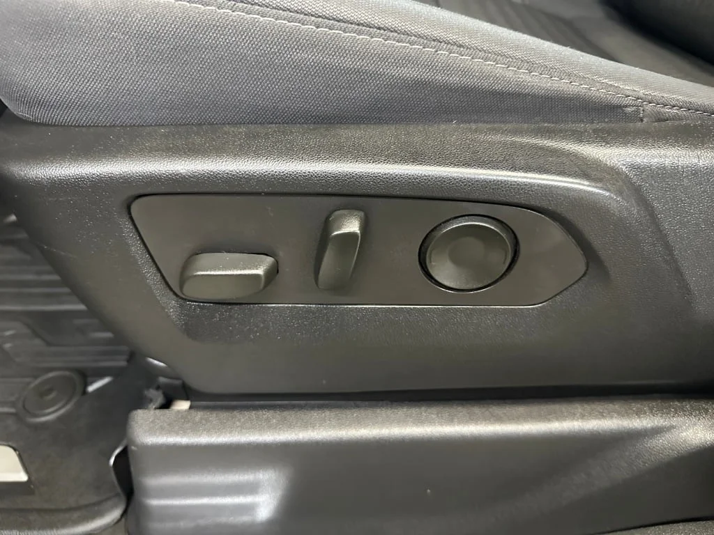 Certified Used 2022 Desert Sand Metallic GMC Elevation image 6