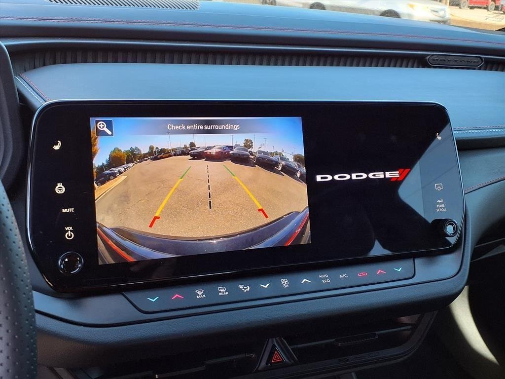 Used 2025 Diamond Black Crystal Pearlcoat Dodge R/T image 8