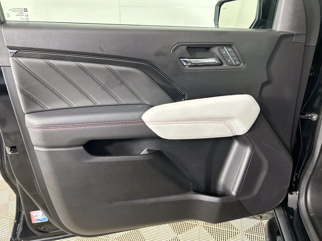 2024 GMC Canyon AT4X - Photo 12