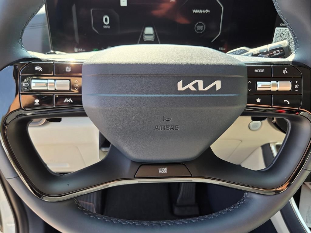 New 2027 Snow White Pearl Kia SX image 28