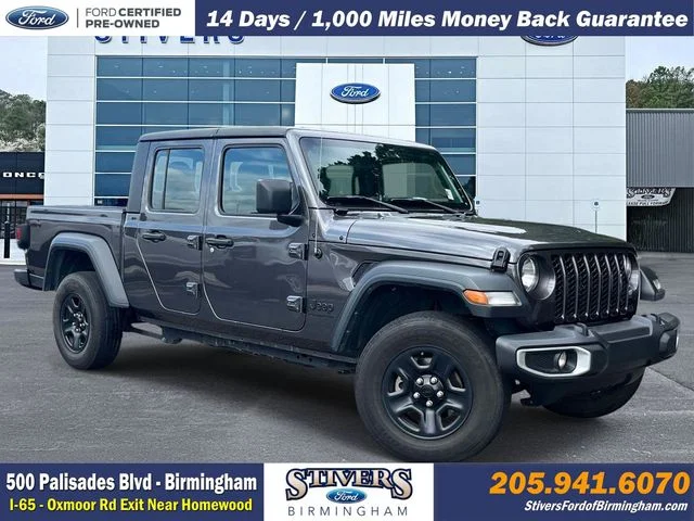 2023 Jeep Gladiator Sport's photo