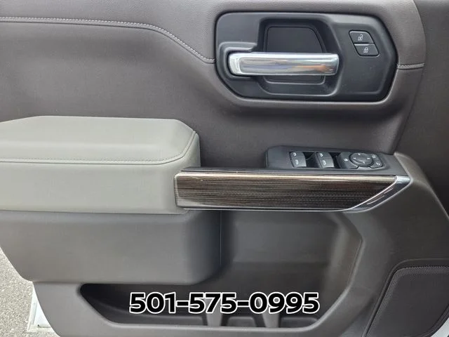 Used 2019 White Chevrolet RST image 31
