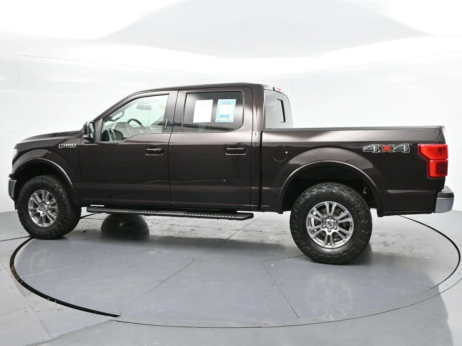 Used 2020 Magma Red Ford LARIAT image 5
