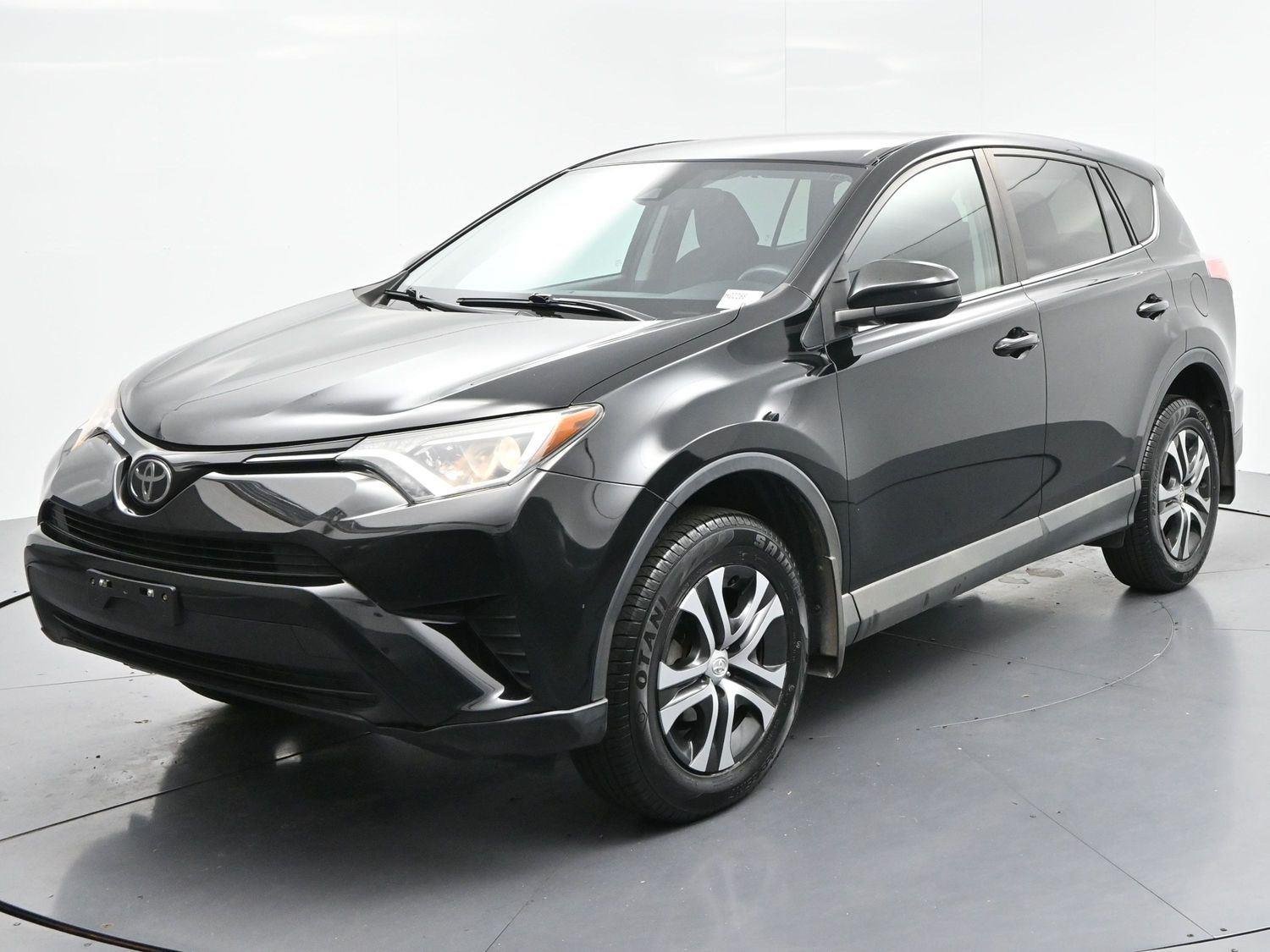 Used 2018 Black Toyota LE image 3