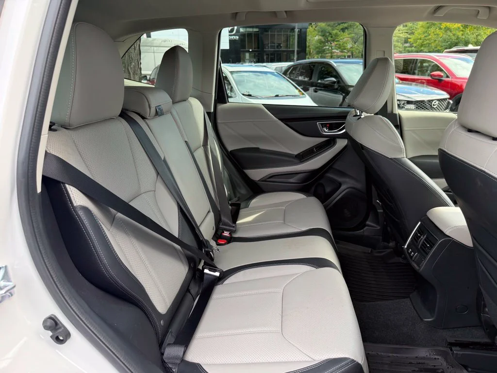 Used 2023 Crystal White Pearl Subaru Limited image 28