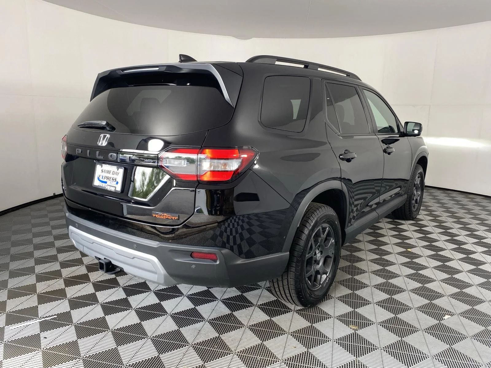 Used 2024 Crystal Black Pearl Honda TrailSport image 9