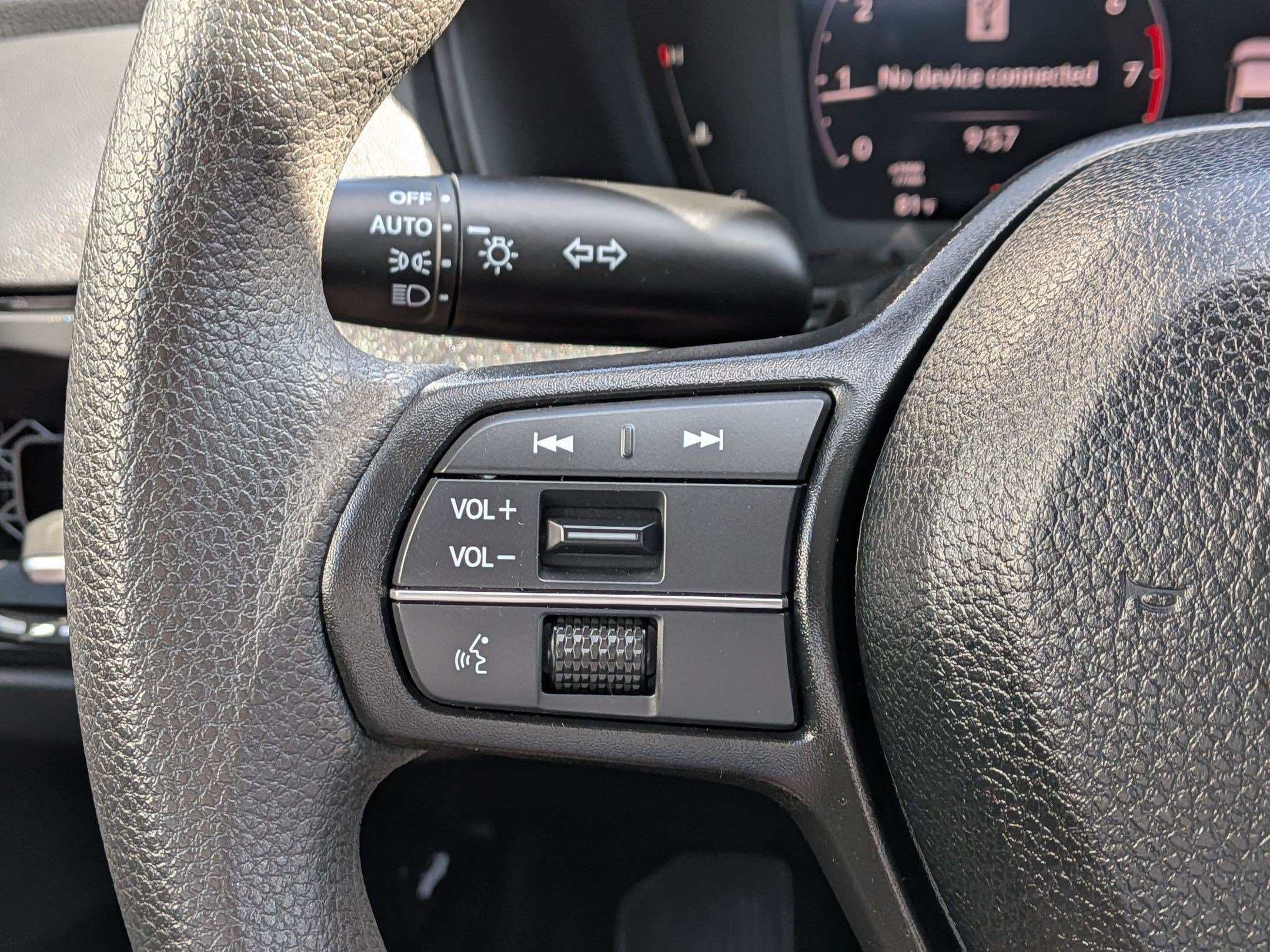 Used 2025 Blue Honda SE image 19