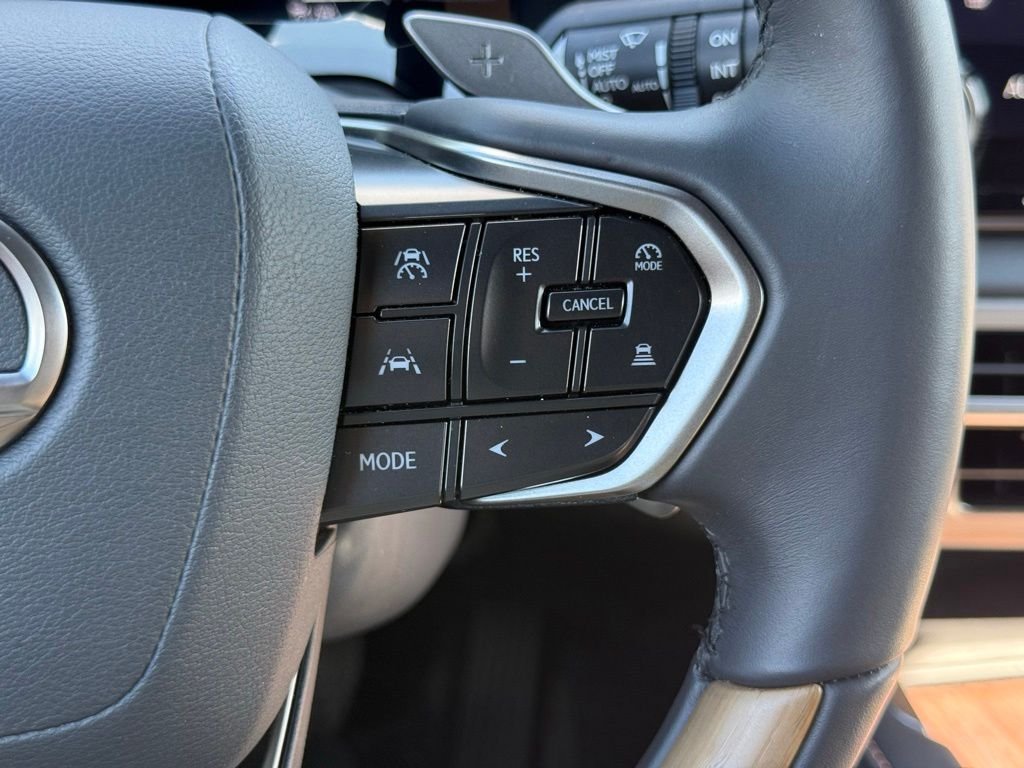 2025 Lexus RX 350 - Photo 30