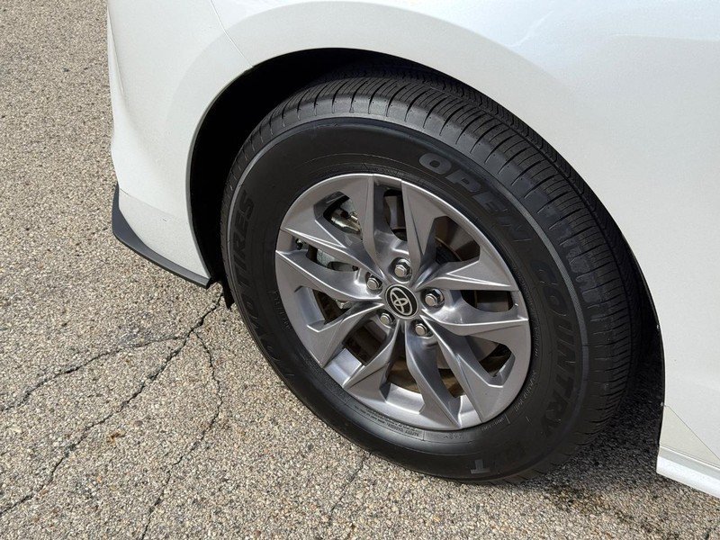 Used 2024 Pearl Toyota XLE image 10