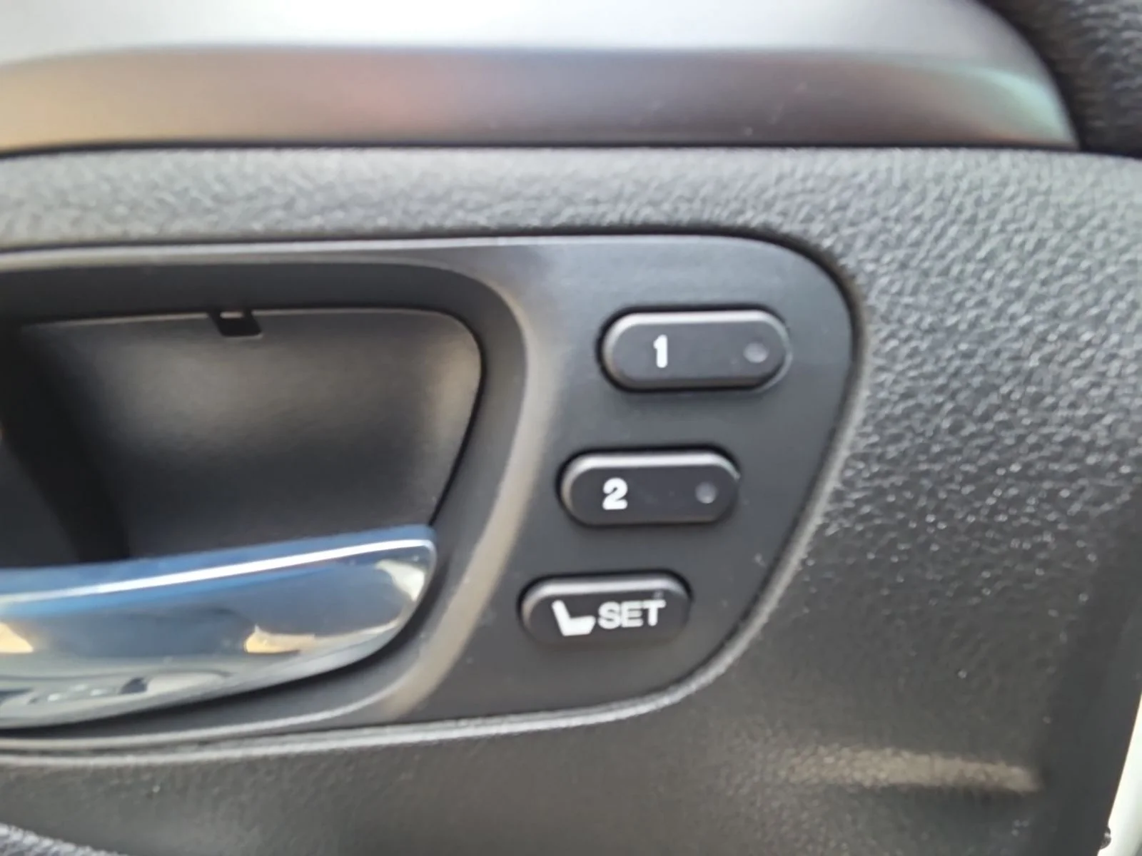 Used 2021 Silver Honda EX-L image 29